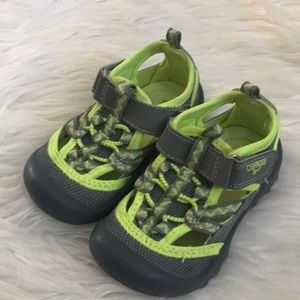 {OshKosh B’gosh} Water Shoes